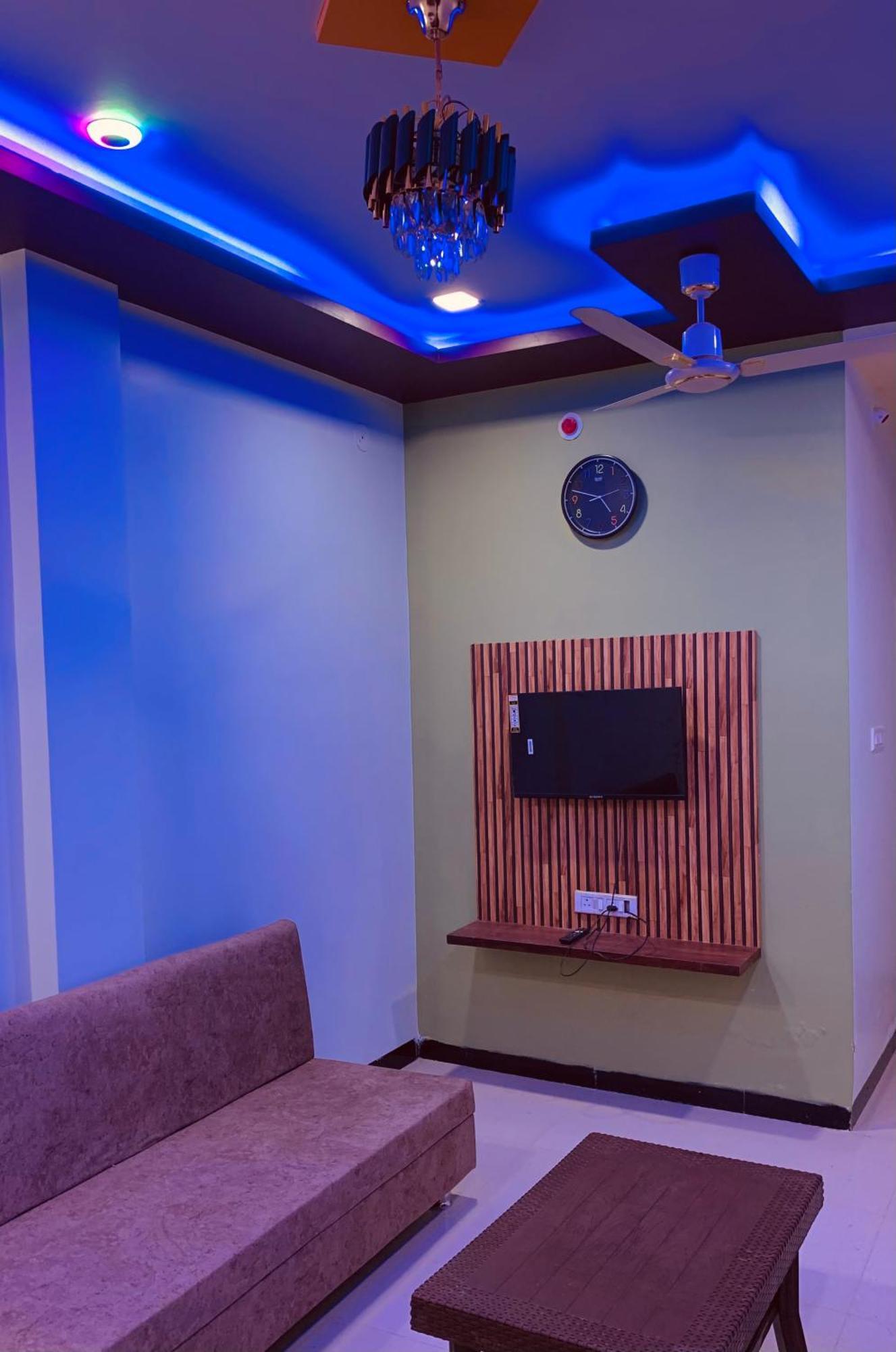 Manjushree Guest House Uddzsaín Kültér fotó